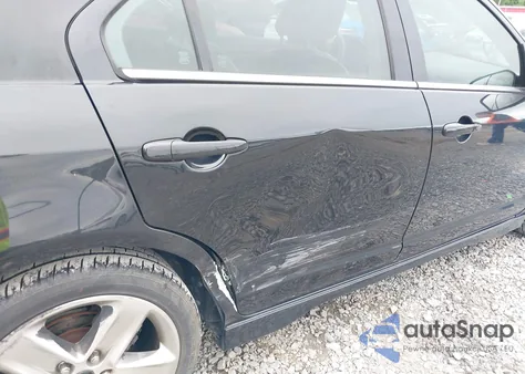 2010 Ford Fusion Sport z USA, uszkodzony, nr VIN 3FAHP0KCXAR192217